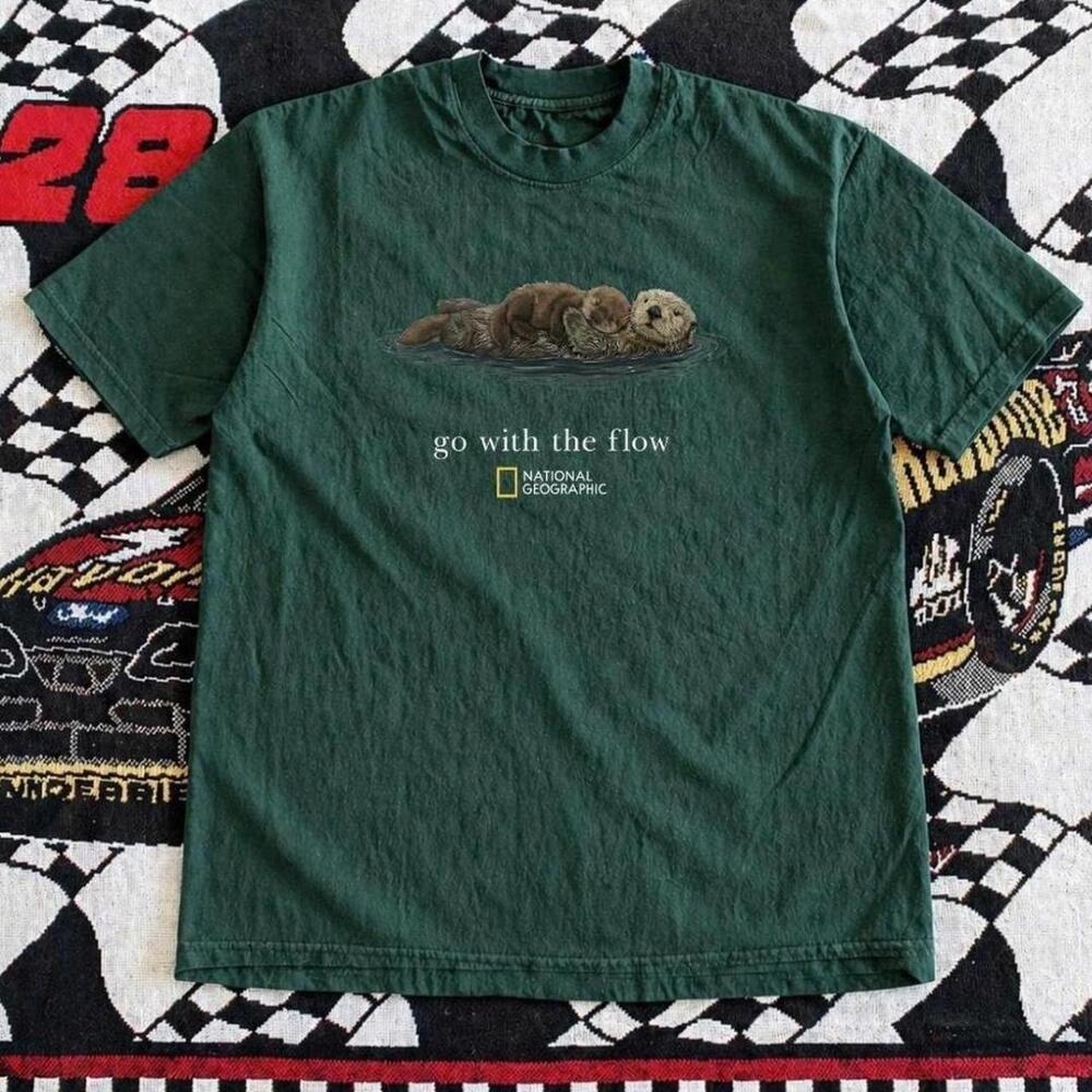 Gildan Men Green Tee - National Geographic Green Otter Graphic Tee